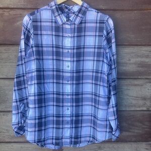 Kuhl lightweight button down shirt